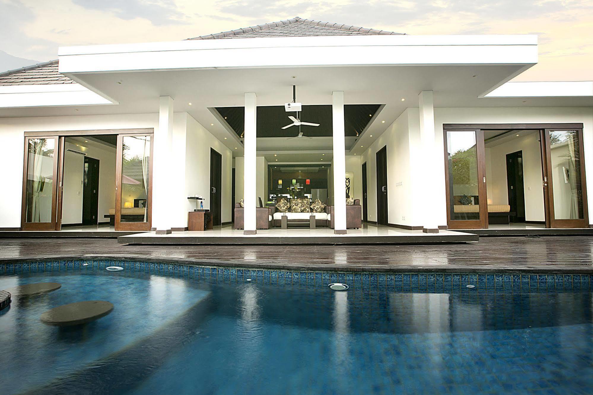 D&G Villas Nusa Dua  Exterior foto